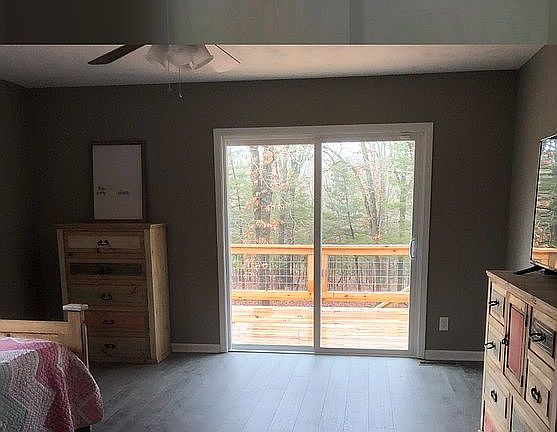 3rd image of 105 Oakwood Ct