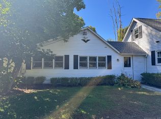 95 Wheeler Dr, Southbury, CT 06488