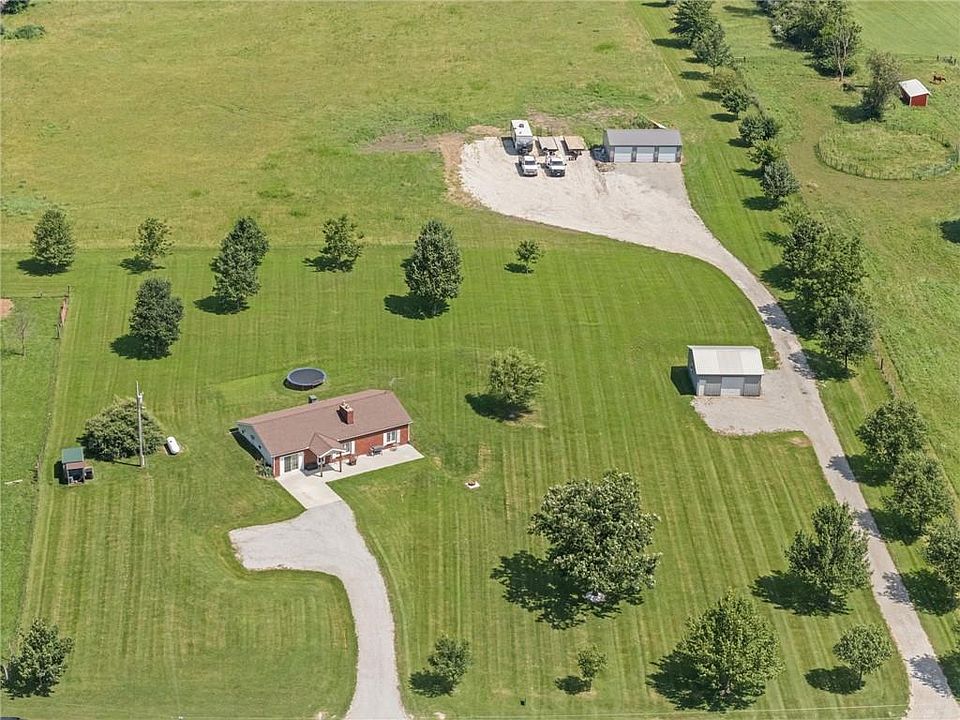 1st image of 10253 SW Price Dr