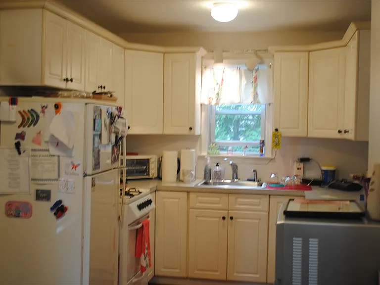 29 Walnut St #2 — Photo 8