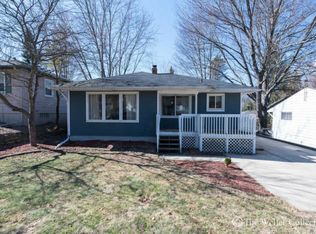 2937 Cheney Ave NE, Grand Rapids, MI 49505