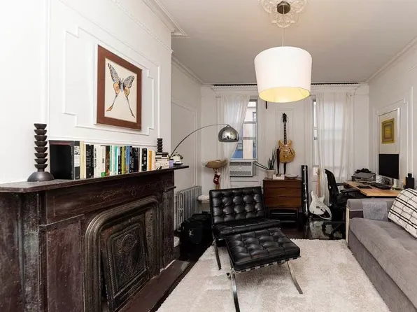 36 Starr Street image 1 of 7