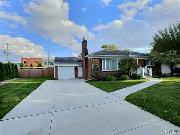 633 Kings Hwy N, Buffalo, NY 14226