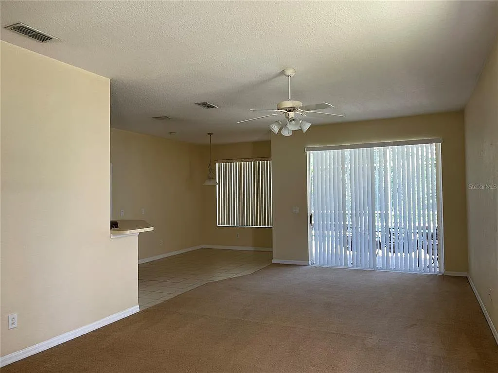 4 bed, 2.0 bath, 1462 sqft, $2,300 — Photo 2