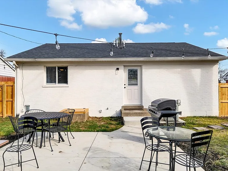 3216 Wellingmoor Ave — Photo 20
