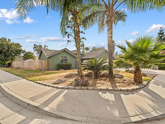3rd image of 2549 W Sweet Avenue