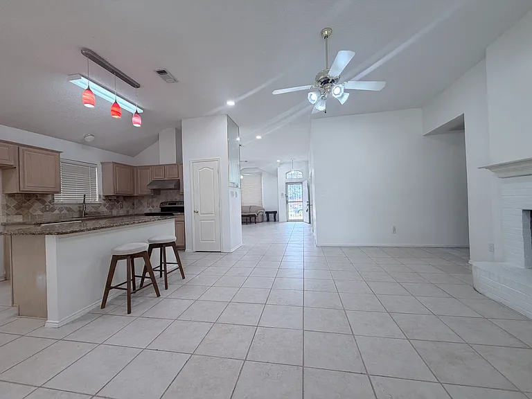 2207 Hickory Wood Trl — Photo 14
