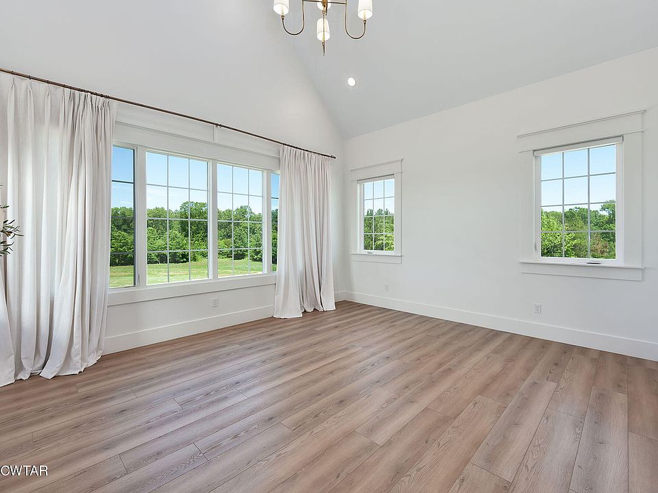 28th image of 60 Proctor Rd
