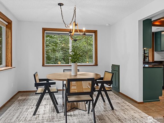 5th image of 6930 191St Street SE