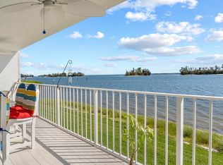 5906 S River Run Dr, Sebastian, FL 32958