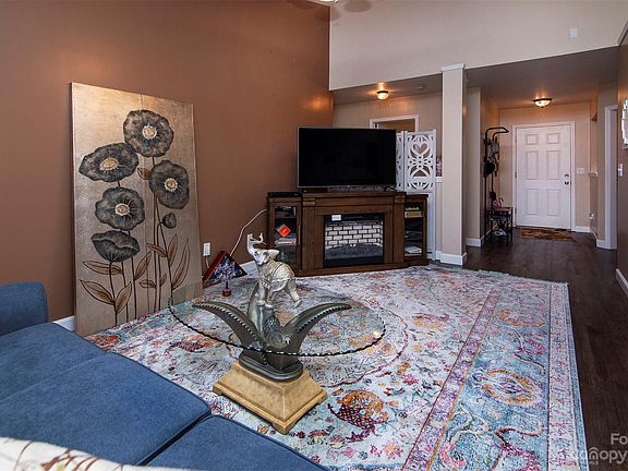 5th image of 7050 Whittingham Dr #157