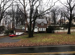 107 Fells Rd, Essex Fells, NJ 07021