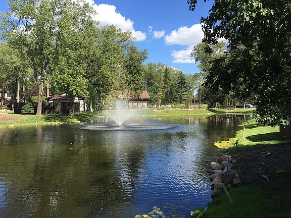2nd image of 8201 Willow Dr #47B
