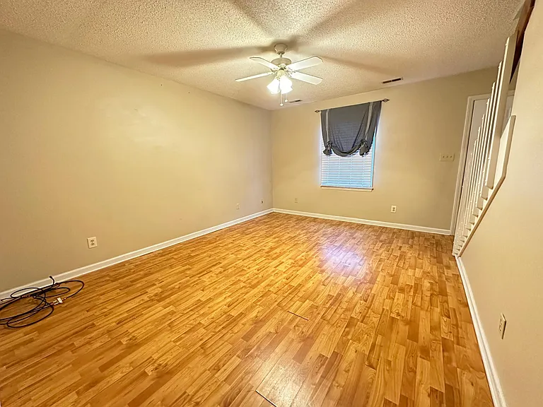305 Elmer St #12 — Photo 6