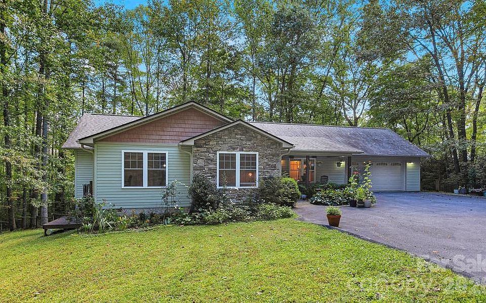 1st image of 125 Rollins Place Rd