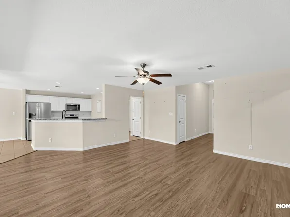 205 Shady Oaks Dr, Runaway Bay, TX 76426