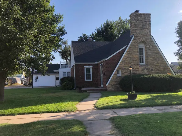 2715 16th St, Great Bend, KS 67530