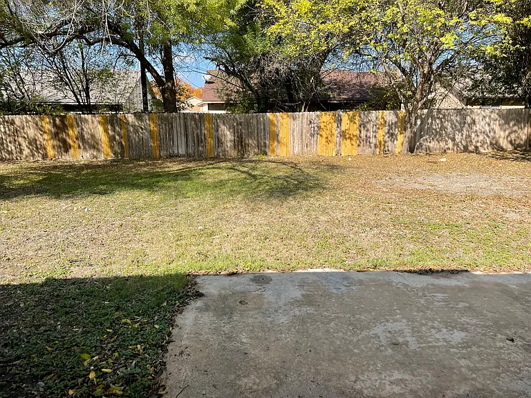 5239 Round Table Dr — Photo 3