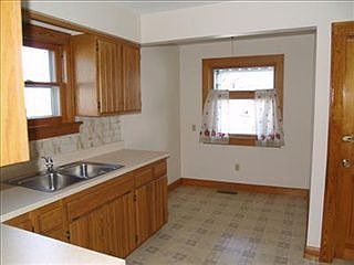 4th image of 1738 Fauver Ave