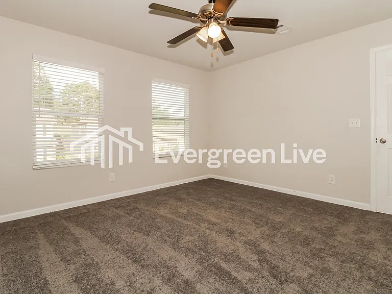 4622 Smithfield Ln — Photo 7