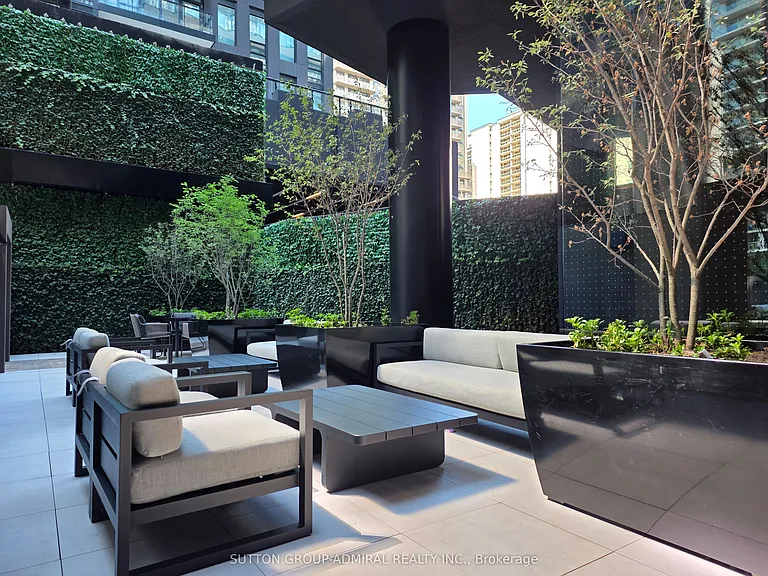 110 Broadway Ave #1413 — Photo 37