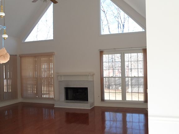 3rd image of 1125 Sunrise Field Ct