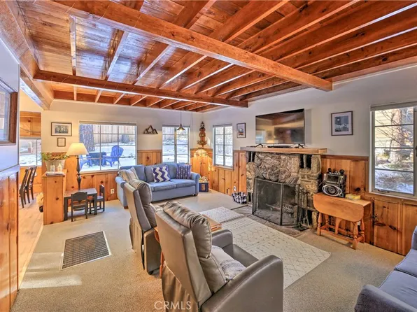 1069 Eagle Rd, Wrightwood, CA 92397