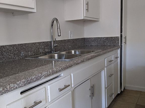 2nd image of 3520 Vinton Ave APT 5