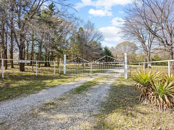 528 County Road 1120, Ravenna, TX 75476