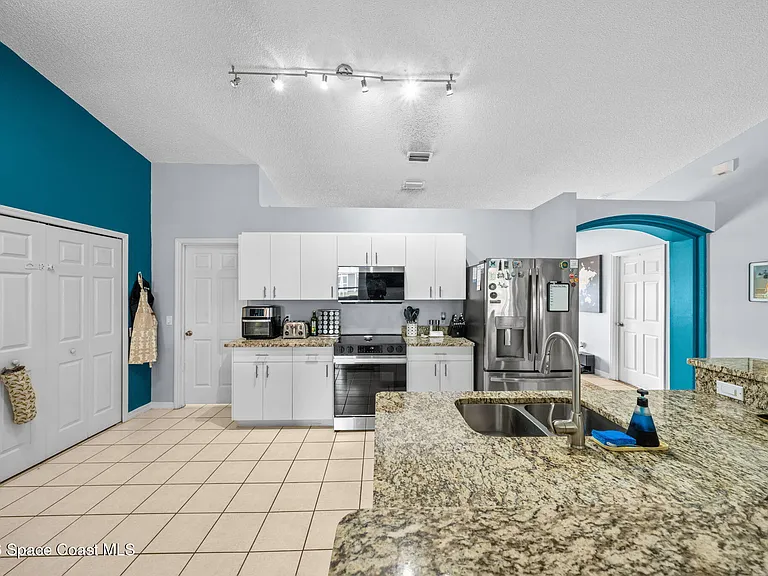 831 Koln Ct NW — Photo 12