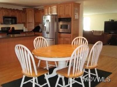 4th image of 220 Deerwalk Cir
