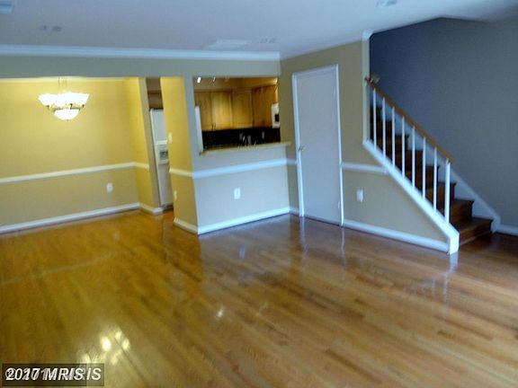 3rd image of 7620 Jordon Hollow Ct