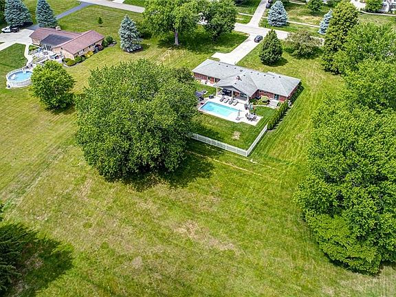 2nd image of 3535 Swigart Rd