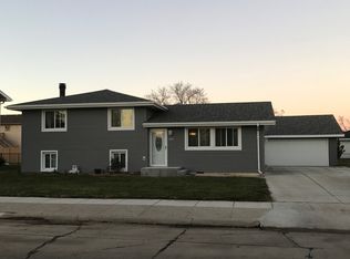 2438 32nd St, Columbus, NE 68601