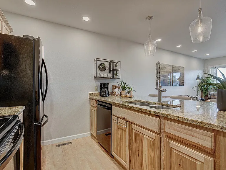 418 Bayview Dr #E — Photo 5