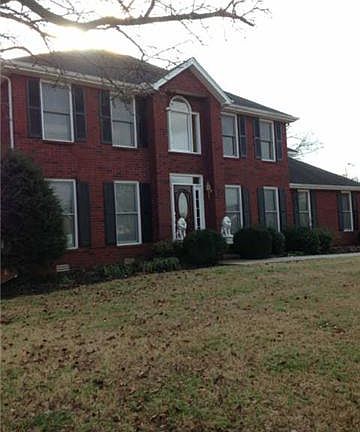 2nd image of 1615 Pennington Dr