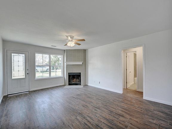 4th image of 396 W Keanahalululu Ln