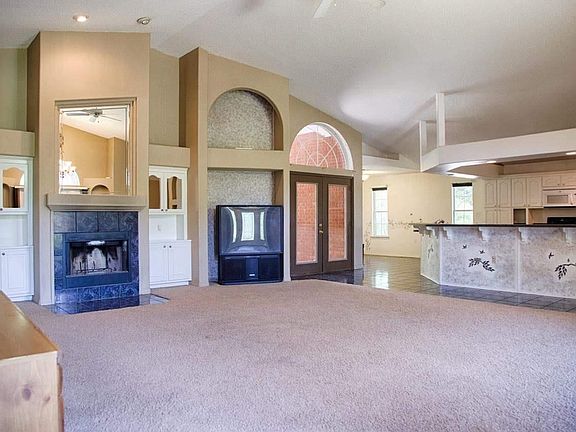 5th image of 2120 Smallwood Dr