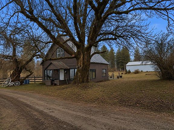 2nd image of 305 River Rd