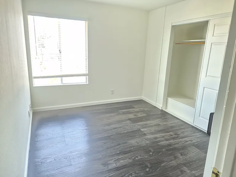 5450 Concord Blvd #L7 — Photo 4