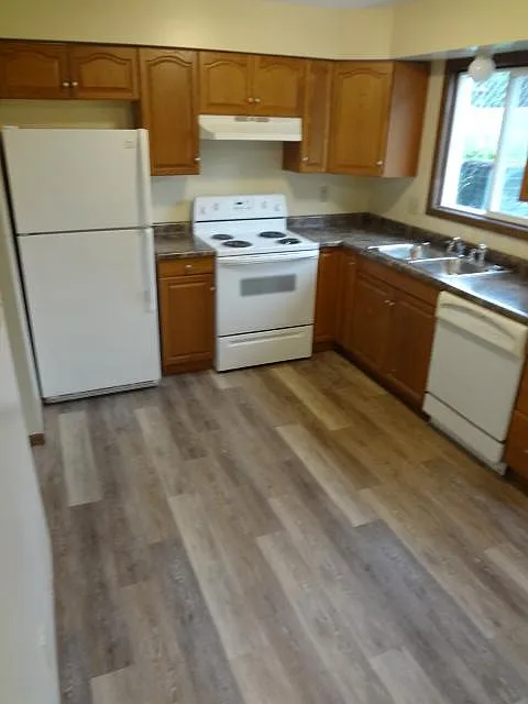 2 bed, $1,700 — Photo 3