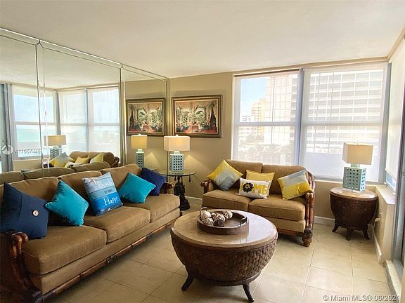 4th image of 2899 Collins Ave APT 723