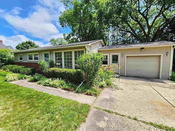 3rd image of 74030 Tietz St