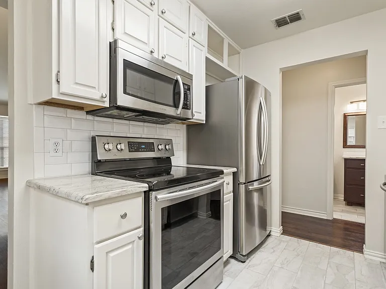 415 Thigpen Dr #1104 — Photo 9