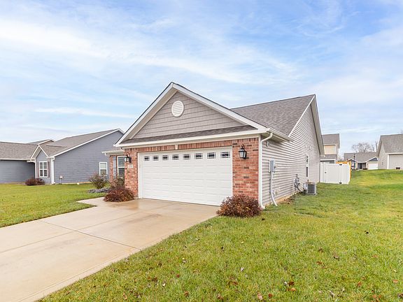 3rd image of 279 Thistlewood Dr