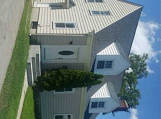 73 Knollwood Ave, Cranston, RI 02910