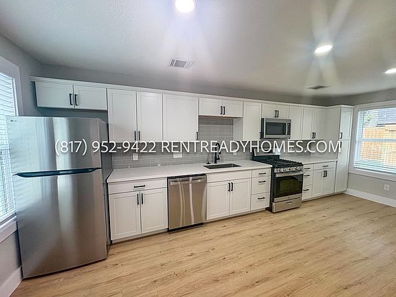 4th image of 3810 Weslow St #B