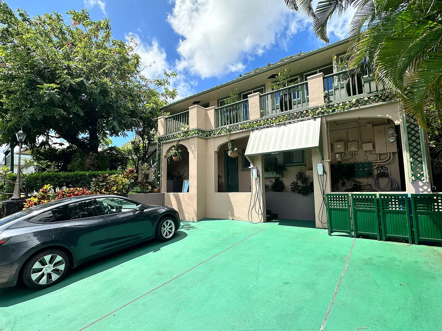 3 bed, 2200 sqft, $4,850 — Photo 2