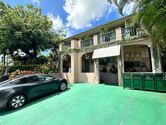2nd image of 3156 Oahu Ave #1