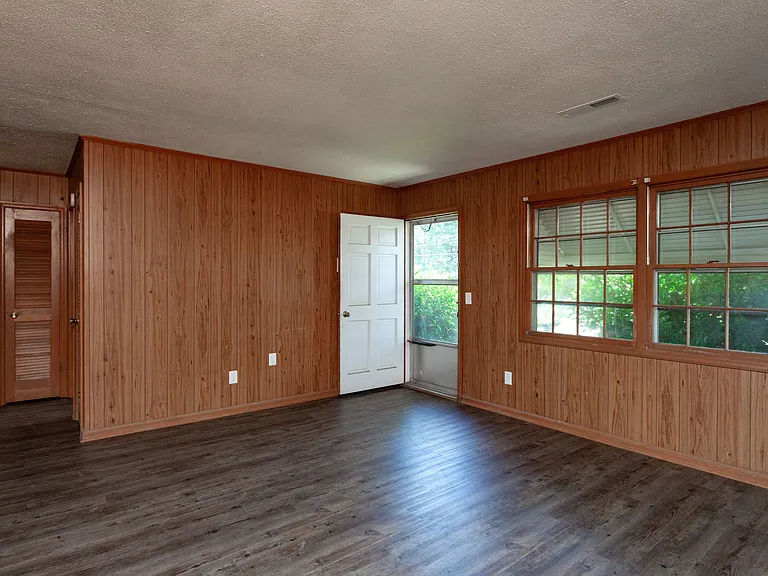 203 S Alston St — Photo 5